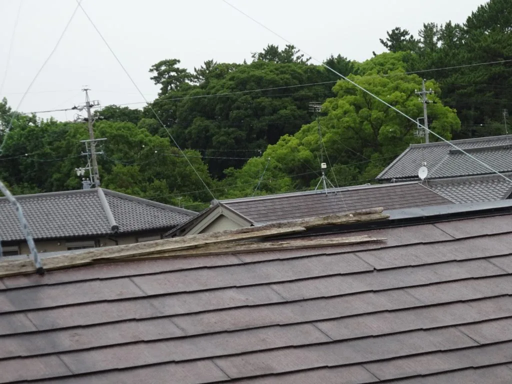 高浜市のアパートで雨漏り修繕と屋根工事　外壁・屋根塗装工事